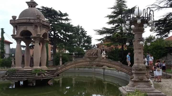 Casa Gialla Imperia Exterior foto